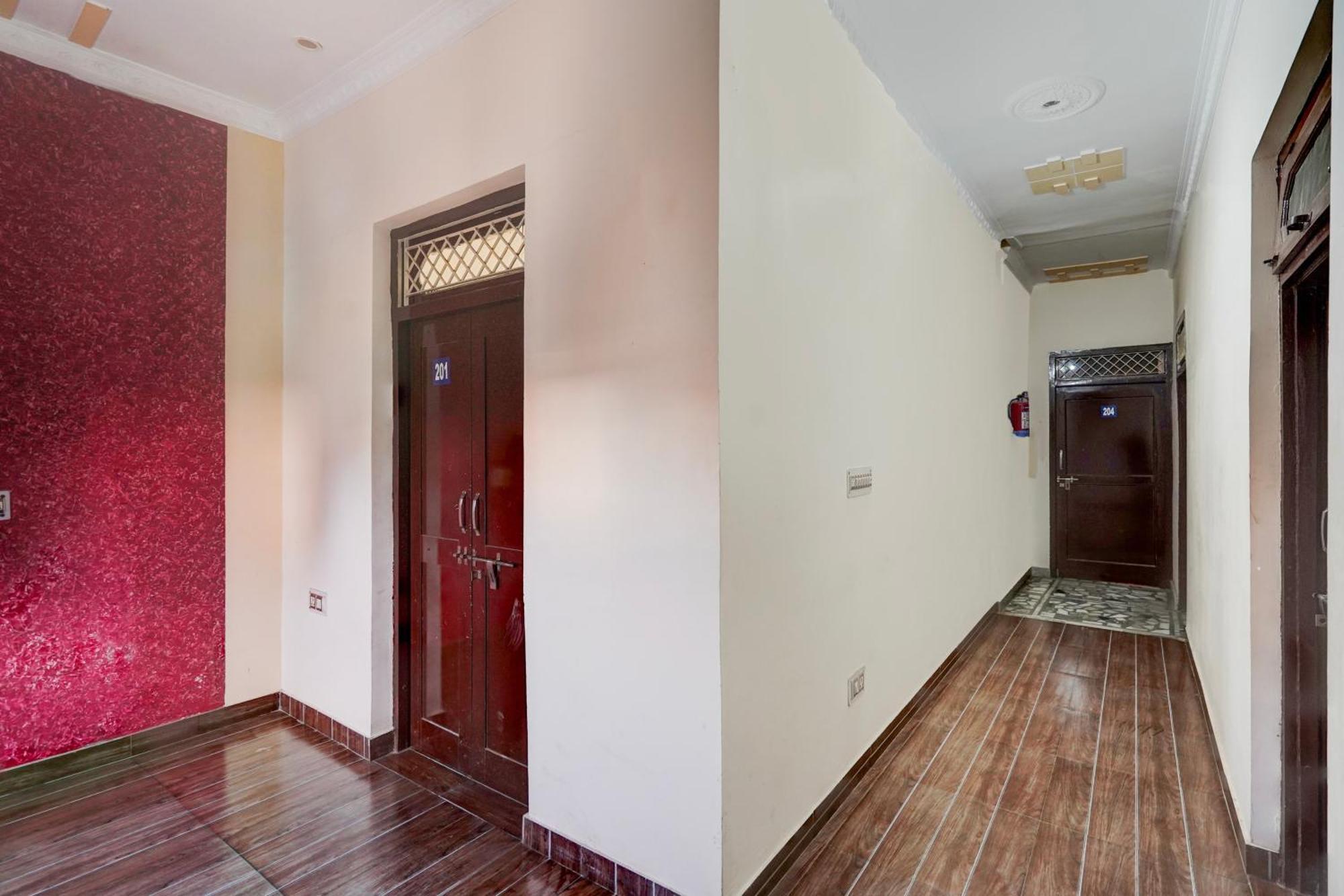 Oyo Hotel Maharaja Palace Meerut Zewnętrze zdjęcie